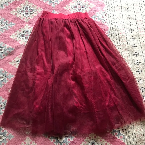 Dresses & Skirts - Burgundy tuile layered skirt